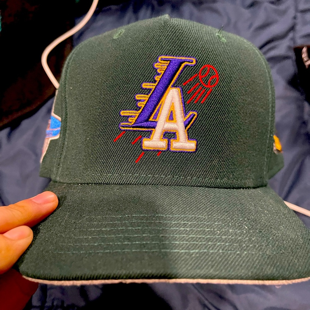 Twnty two LA hat